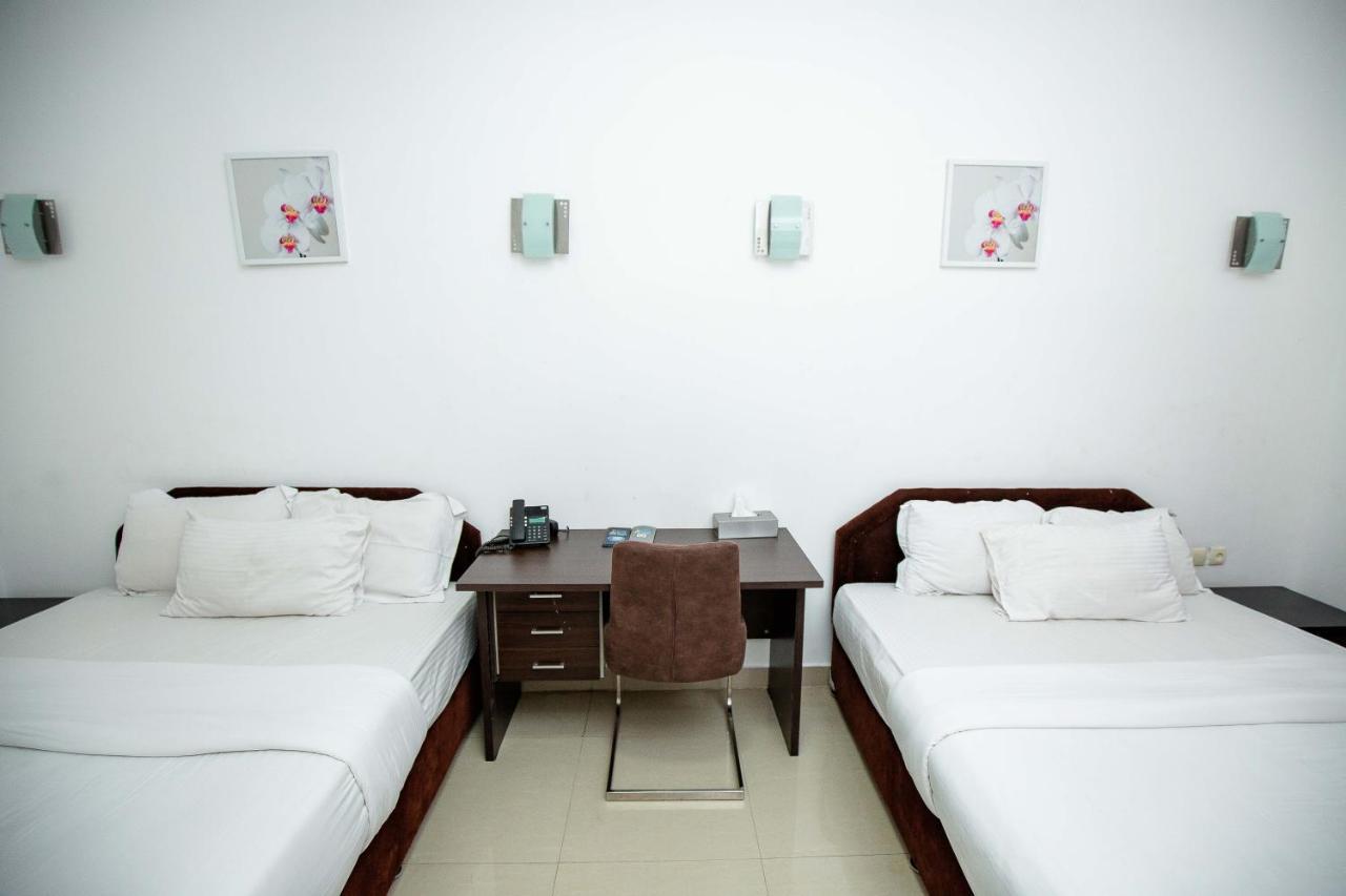 Hotel Everest Rd Congo Kinshasa Extérieur photo