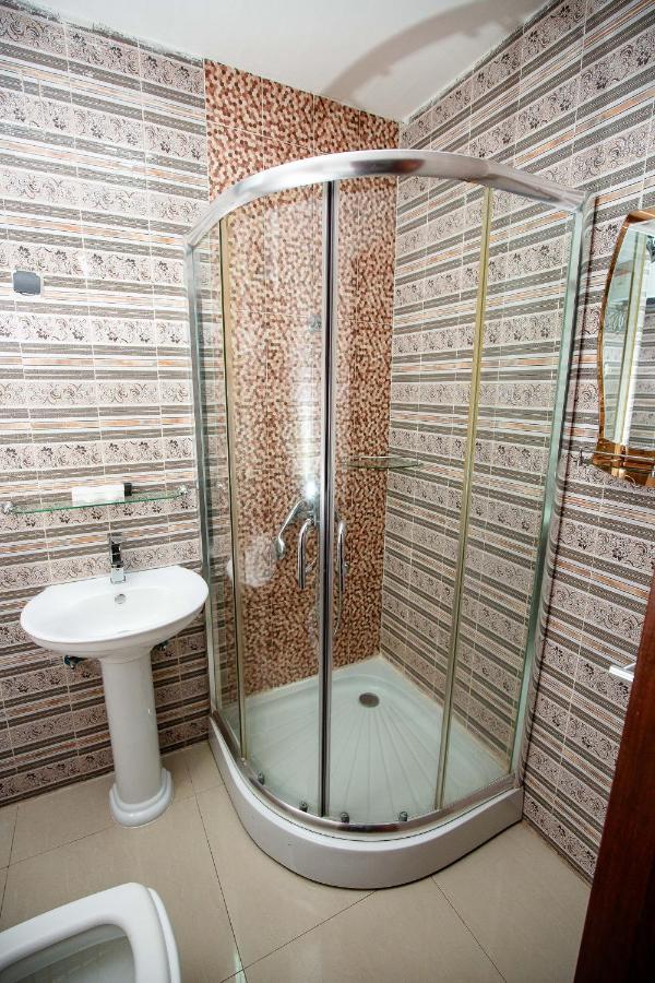 Hotel Everest Rd Congo Kinshasa Extérieur photo