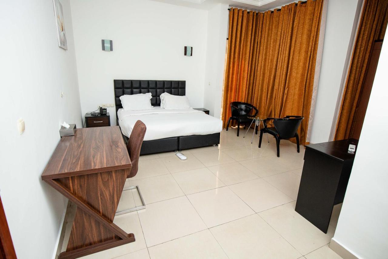 Hotel Everest Rd Congo Kinshasa Extérieur photo