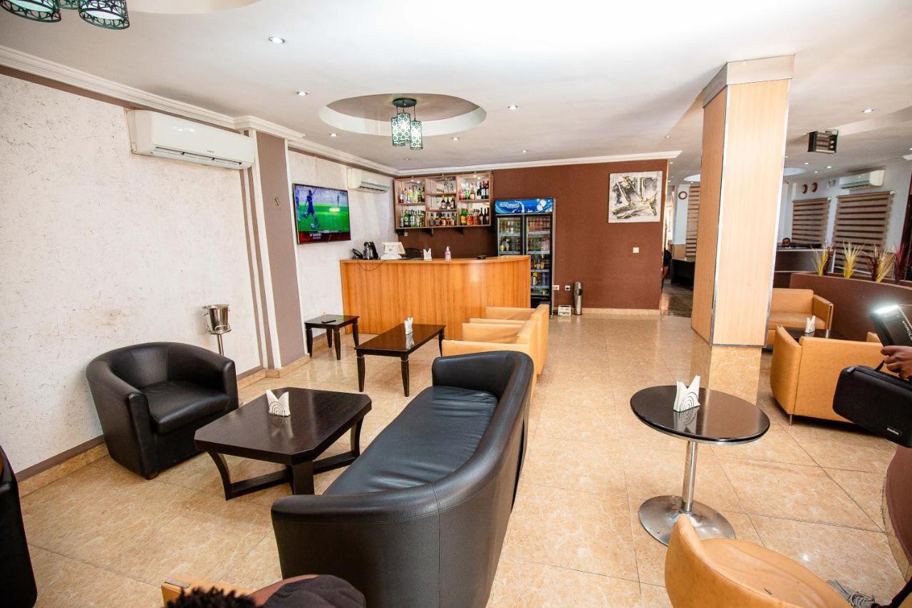 Hotel Everest Rd Congo Kinshasa Extérieur photo